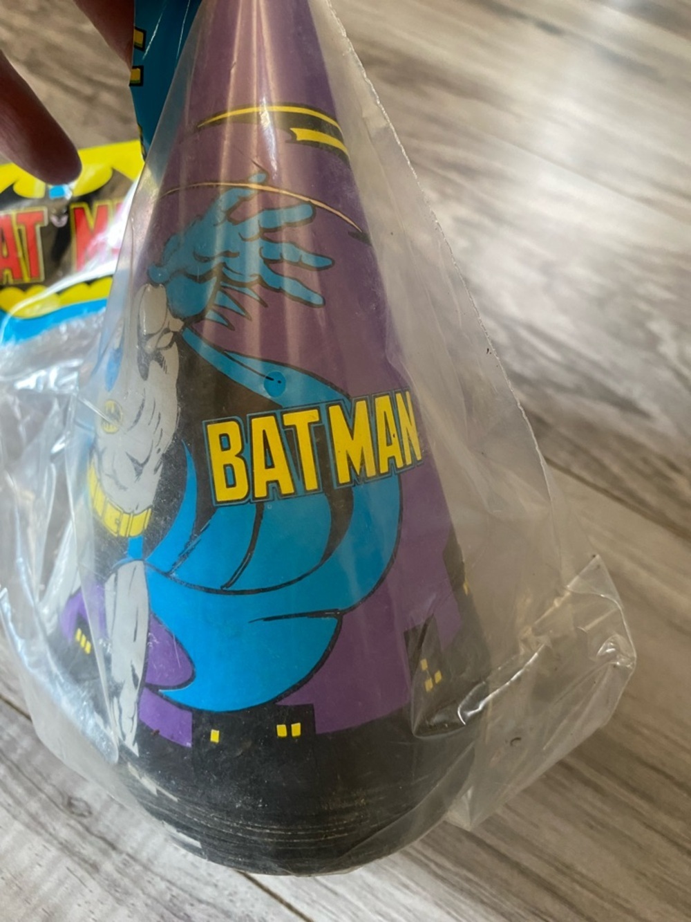 New 1989 Batman Party Hats 8 Total Vintage TM And DC Comics Brand - Picture 4 of 7